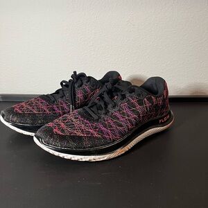 Under Armour wind flow warp running shoes size 9 men’s